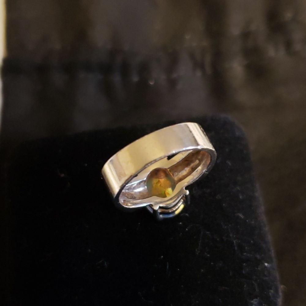 Ring - Picture 3 of 3